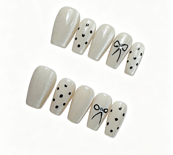 Milky White Cat Eye Reusable Press On Nails – Coffin Shape Bow Rhinestone Glossy Acrylic Nails 138