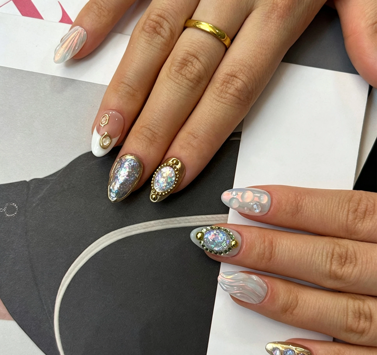 Vintage Opal Press On Nails | Oval Nails with Iridescent Opal Flakes, Antique Gold & Shell Details | Reusable Statement Nail Set 329