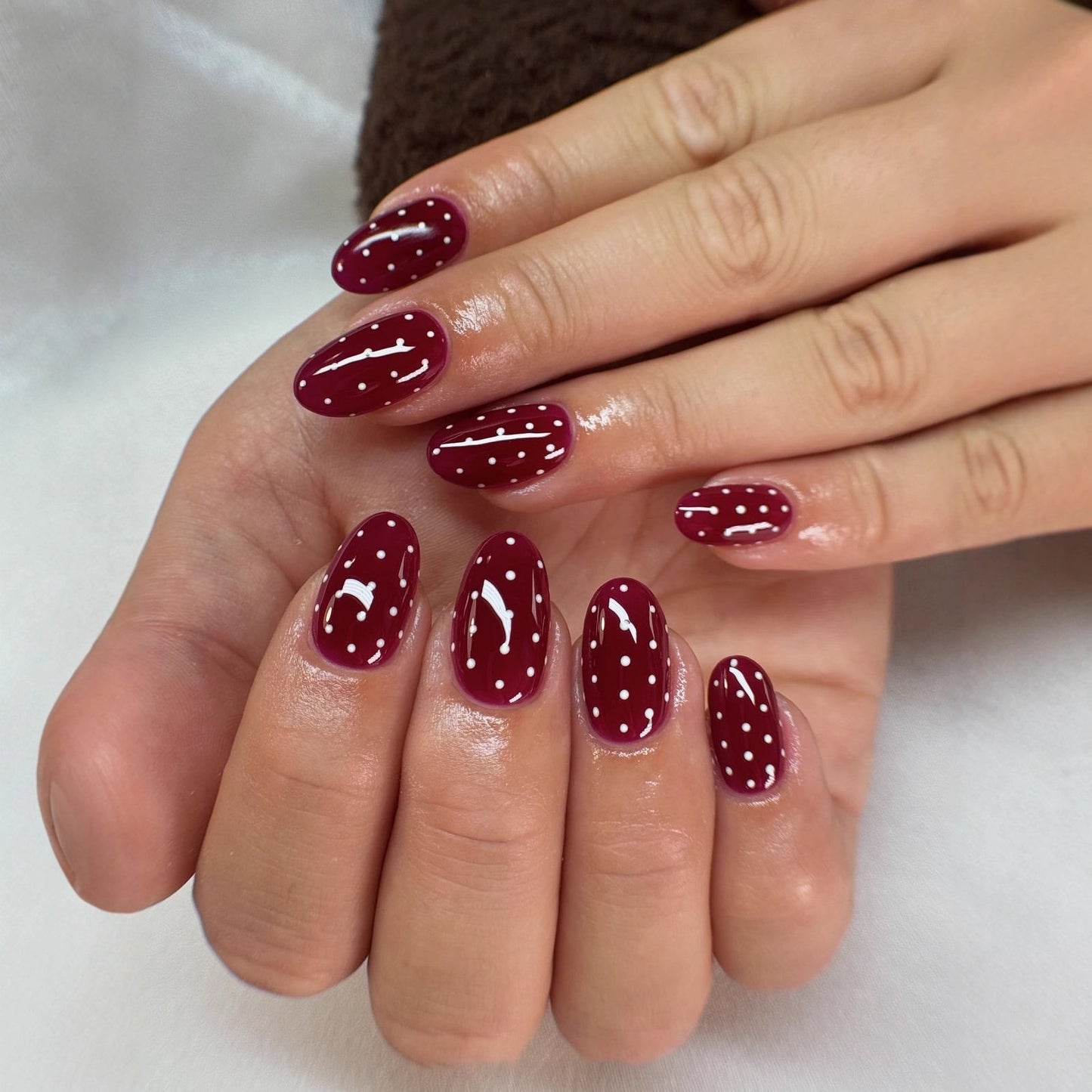 Red Polka Dot Press On Nails Almond Shape Glossy Vintage French Style Fake Nails Reusable Glue On Cute Nail Set 54