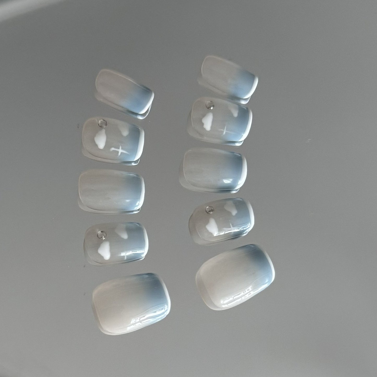 Nude Ice Blue Press On Nails Squoval – Cloud Gradient Rhinestone False Nails Glossy Reusable Full Cover Nail Set 181