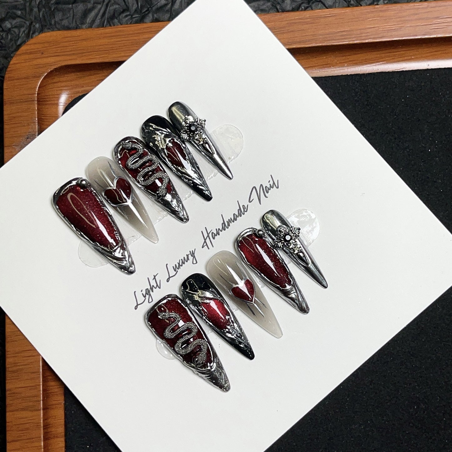 Liquid Metal Gothic Press On Nails Stiletto Shape – Red Silver 3D Snake Dripping Heart Cross Charms Reusable Vampire Nail Set 207