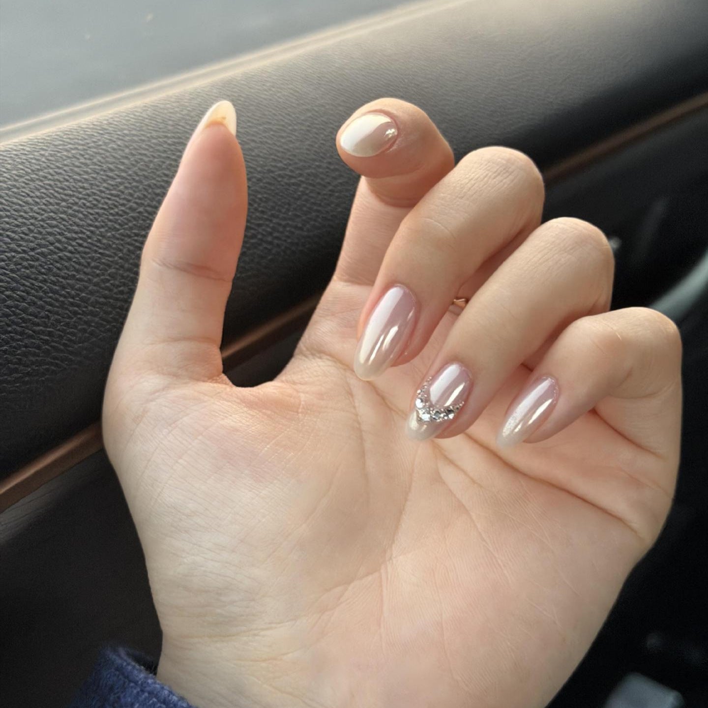 Nude Pearl Bridal Press On Nails Almond – Satin Gloss Swarovski Crystal Full Cover Set 185