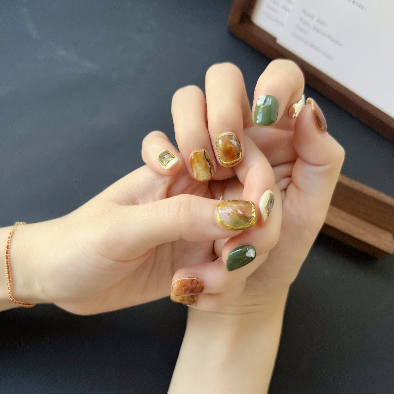 Amber Brown Press On Nails – Short Squoval Retro Luxury with Marble Design, Gold Outline & 3D Metal Accent, Reusable Acrylic Nails 146