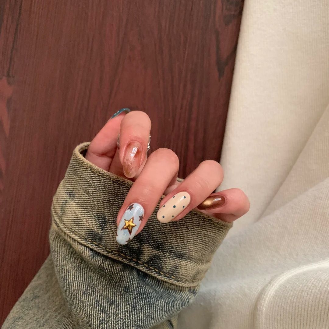 Retro Y2K Starry Oval Press On Nails – Mixed Metallic & Matte Colors, Reusable Minimalist Art Set for Streetwear, Casual Outings & Parties 195