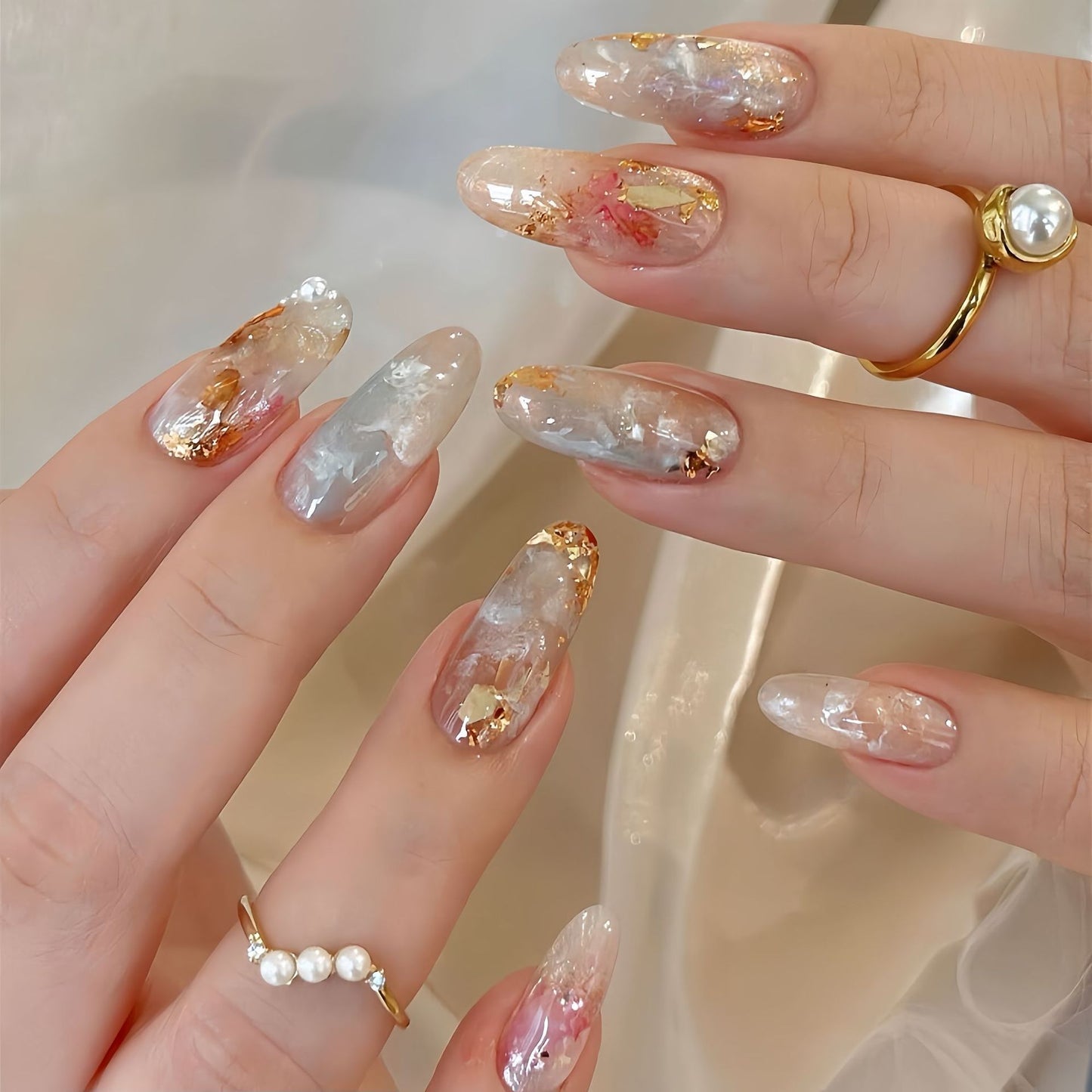 Watercolor Jelly Press-On Nails – Oval Nails with Pink Blue Gradient, Shell Foil & Gold Foil Accents | Minimal Reusable Nail Set 304