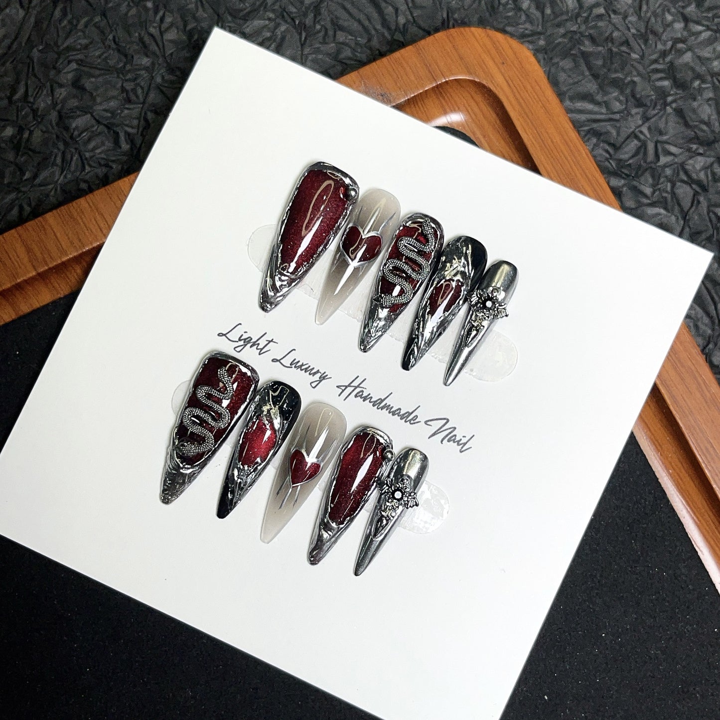 Liquid Metal Gothic Press On Nails Stiletto Shape – Red Silver 3D Snake Dripping Heart Cross Charms Reusable Vampire Nail Set 207