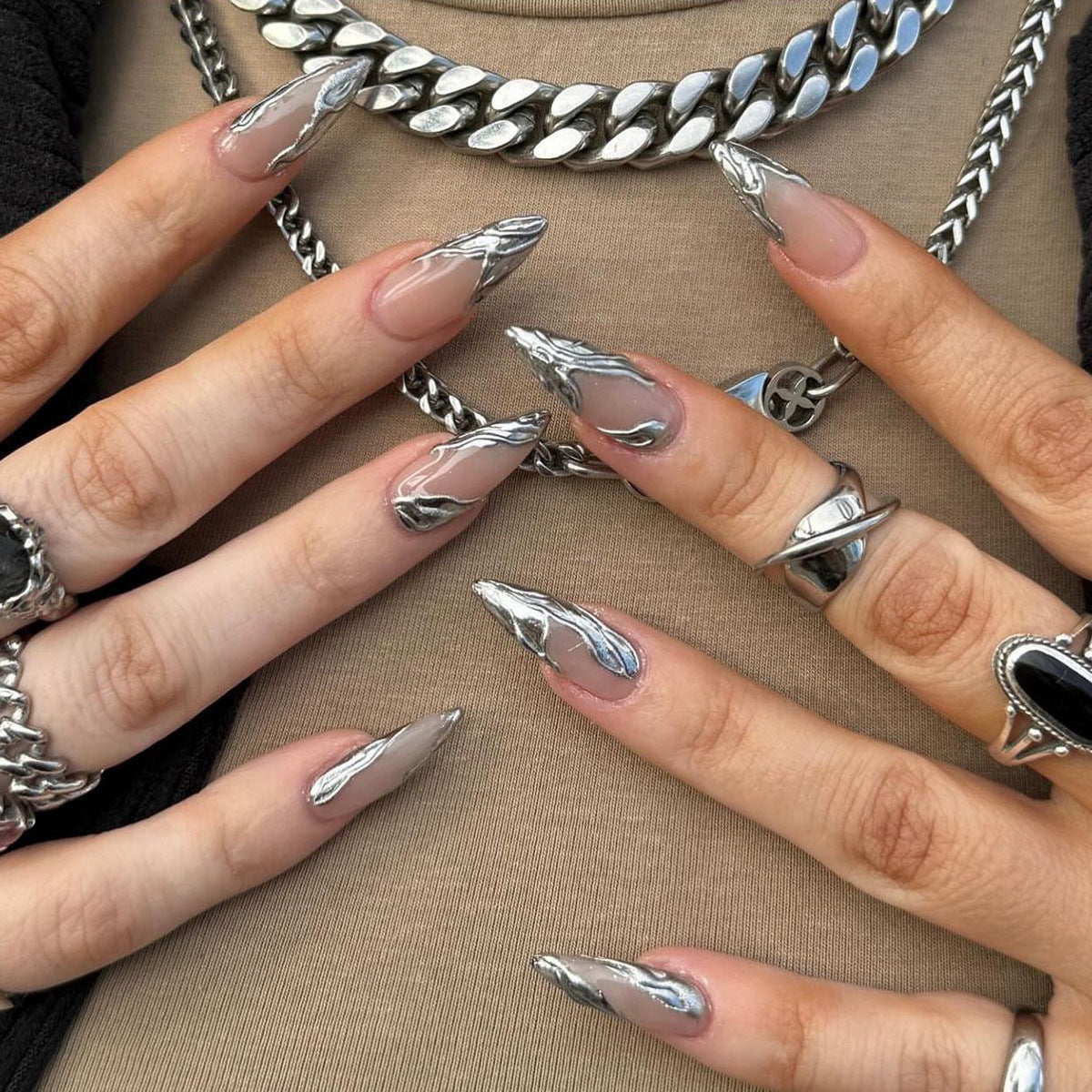 Press On Nails Nude Pink Silver Chrome Molten Metal Nails 3D Sculpted Wave Glossy Fake Nails Y2K Aesthetic Nails Luxury Minimal Reusable Full Cover Stick On Nails for Women Party Daily 85
