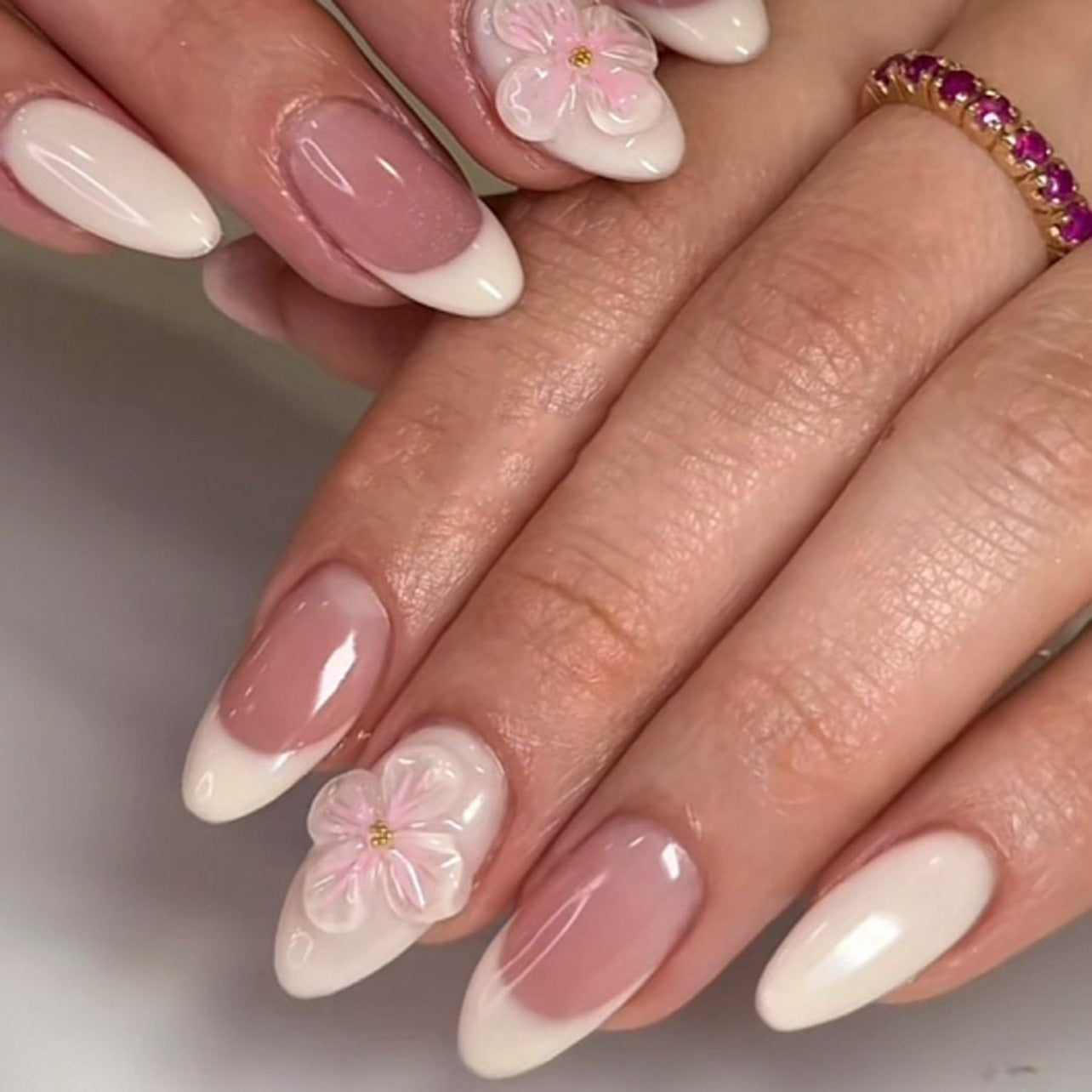 Blush Pink Ombre Press On Nails Nude White Gradient Almond Shape Glossy Minimal Design with Gold Beads Reusable Full Cover False Nails Kit Elegant Everyday Nails 99