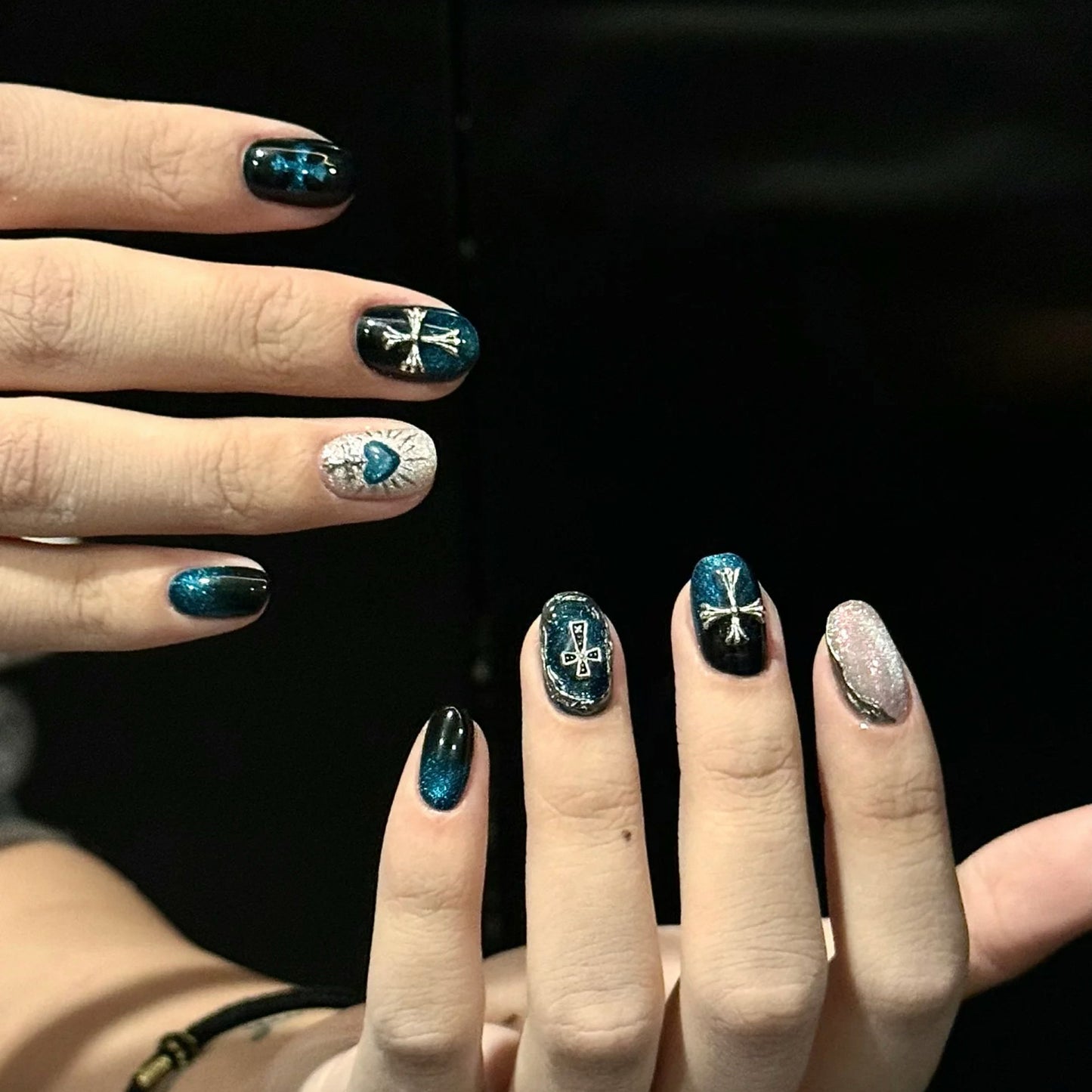 Dark Blue Green Cat Eye Press On Nails Short Oval – 3D Ring Effect Jewelry Nails with Silver Cross & Blue Heart Handmade Reusable Luxury Nail Set 218