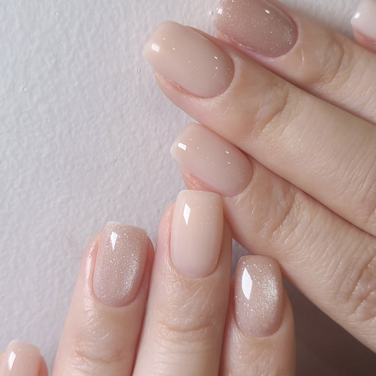 Nude Pink Press On Nails Jelly Natural Look with Cat Eye Shimmer Glossy Short Squoval Shape Minimal Elegant Full Cover False Nails Kit Reusable 121